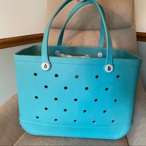 Large Bogg bag turquoise and Caicos